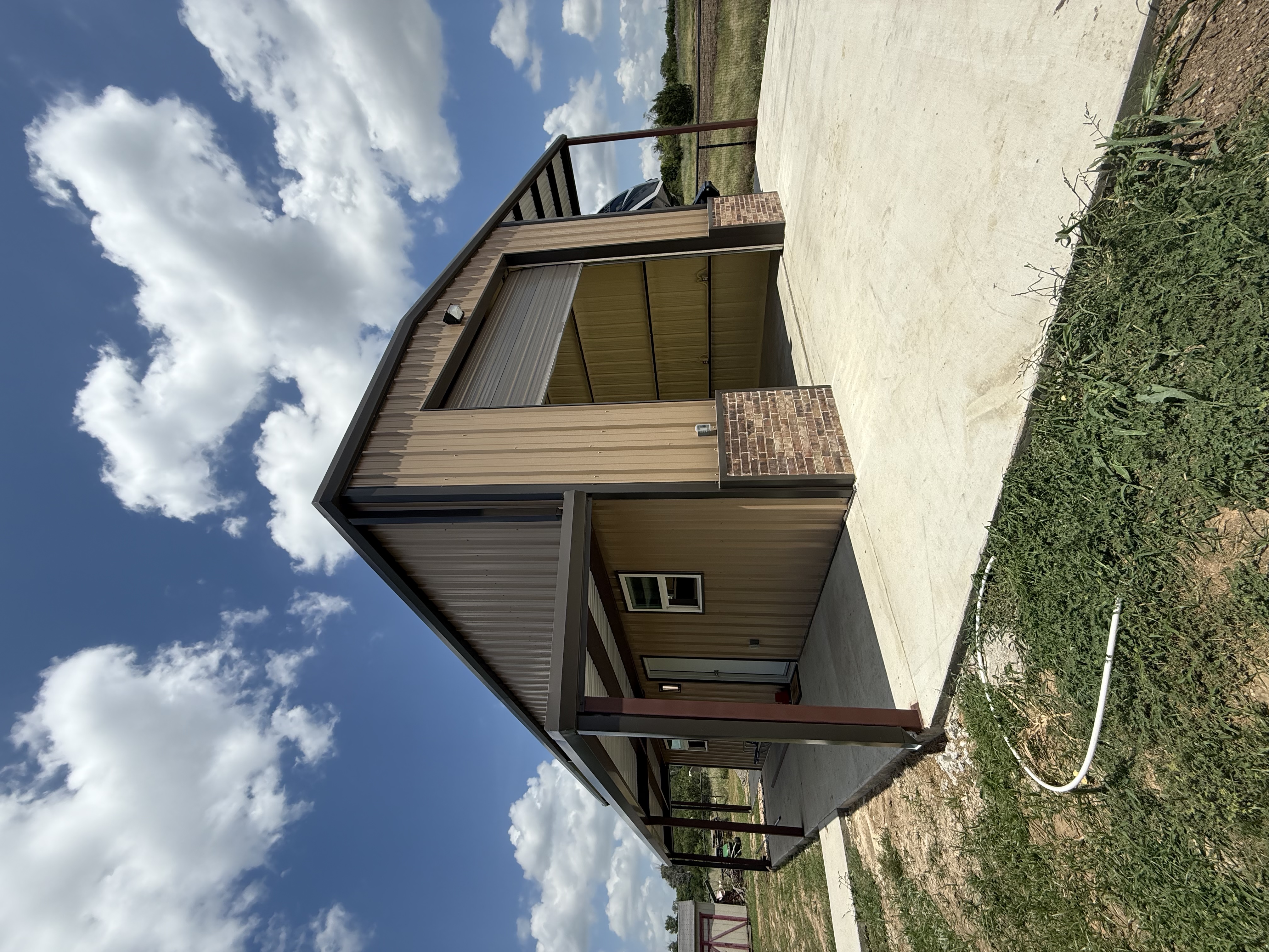 Custom metal building & shop by Jaybird Construction