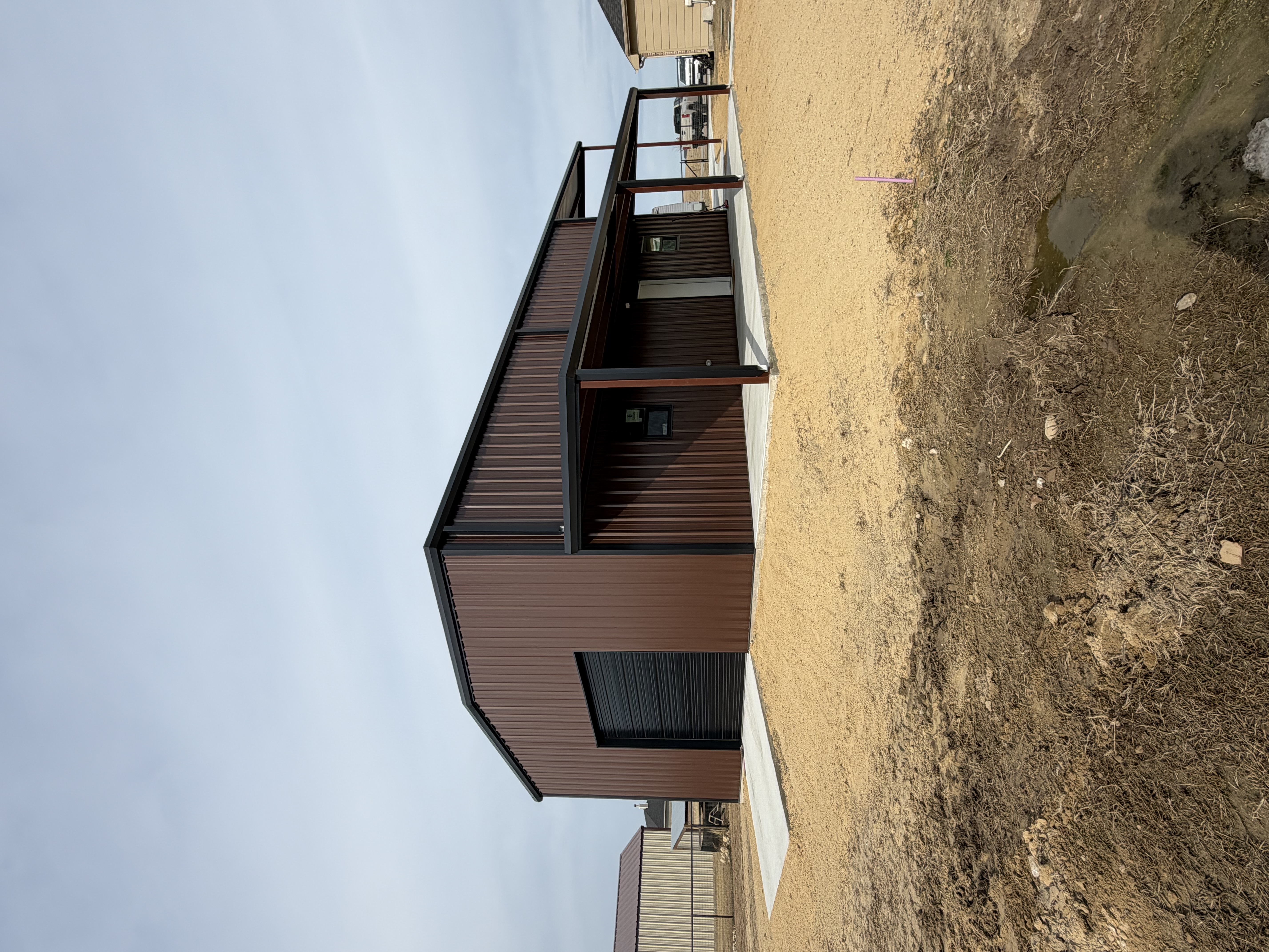 Custom barndominium by Jaybird Construction