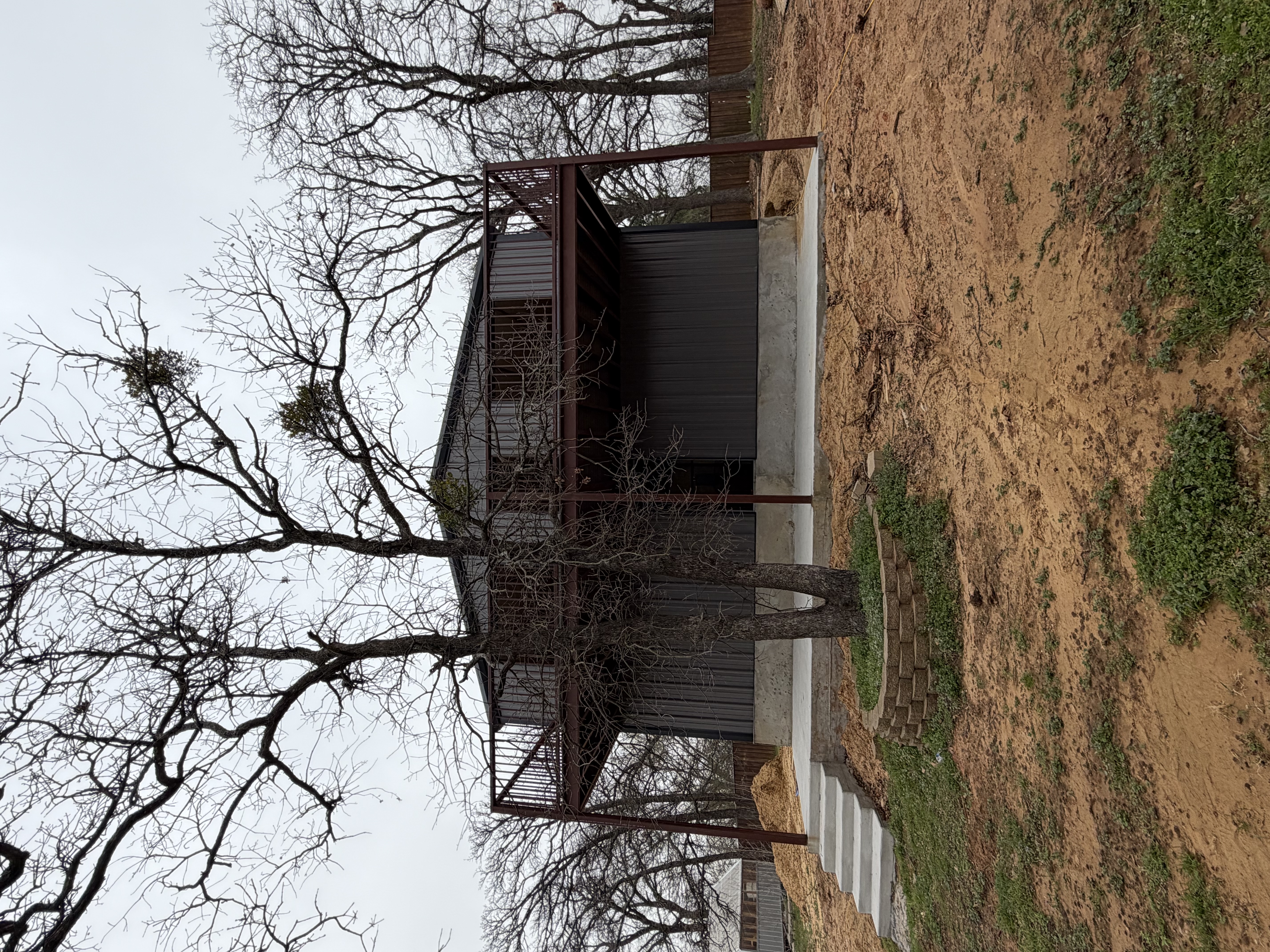 Custom barndominium by Jaybird Construction